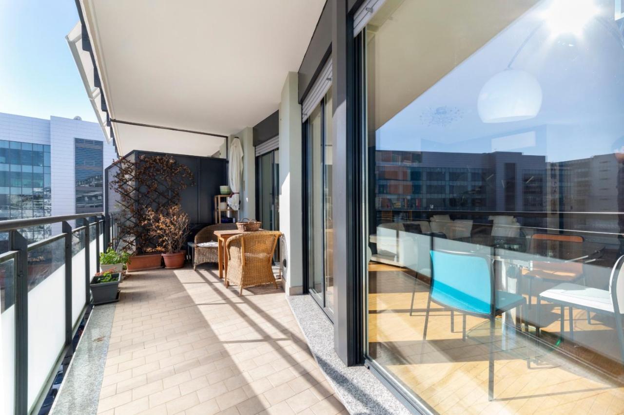 Milano Rogoredo Apartment With Garage Exterior photo